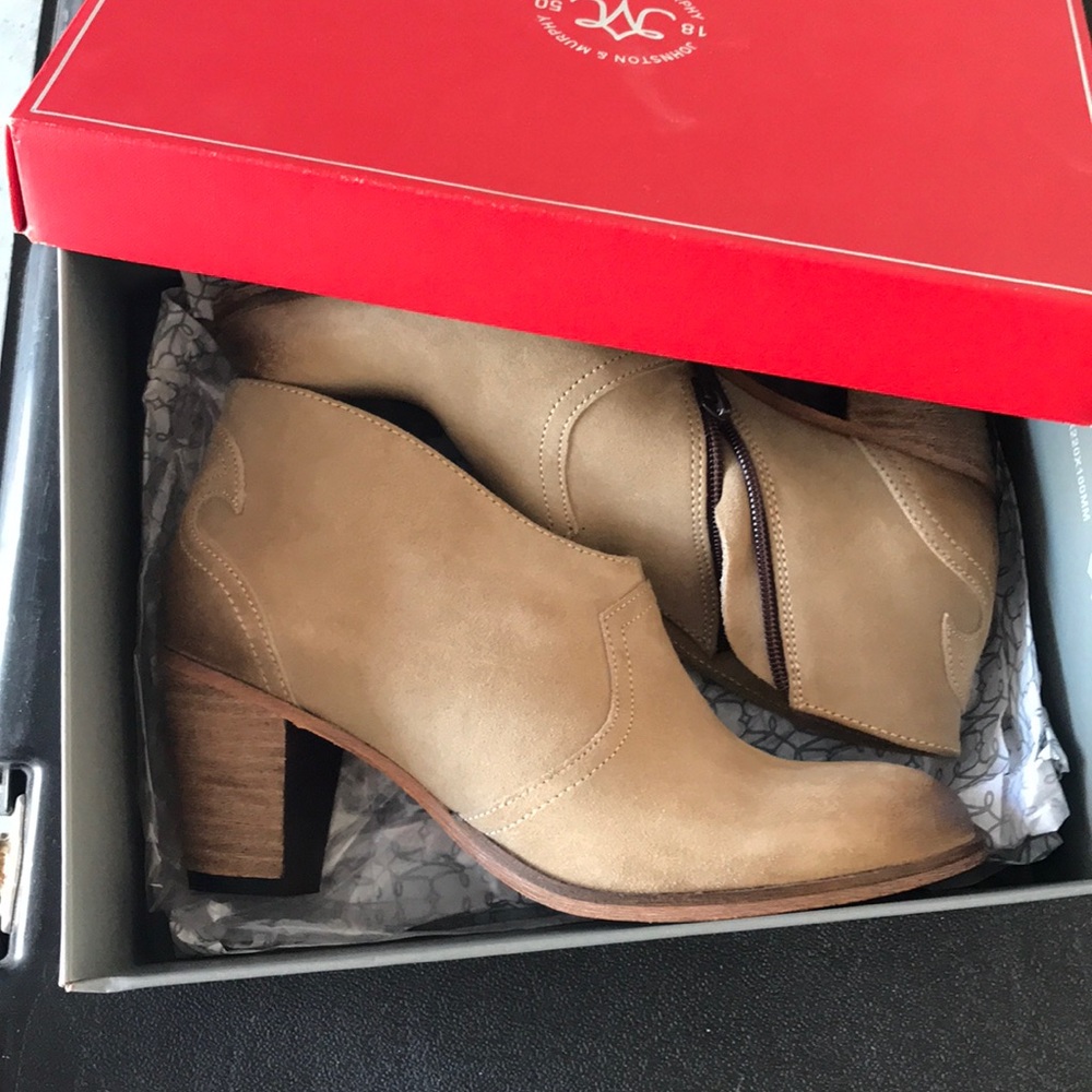 Johnston and Murphy brand new